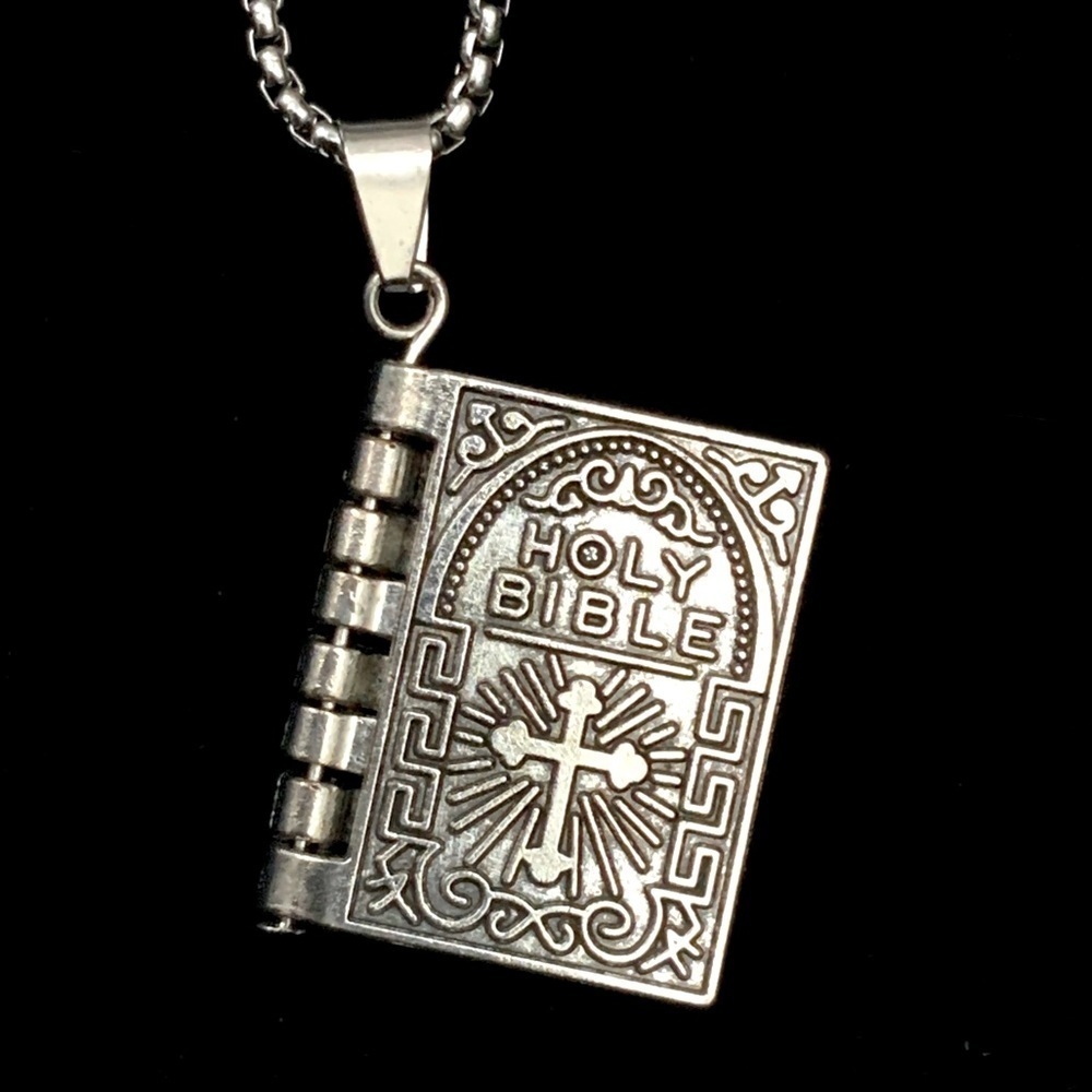 Bible Necklace 4 Pages Turnable Lords Prayer Pages 27” Box Chain Silver Tone